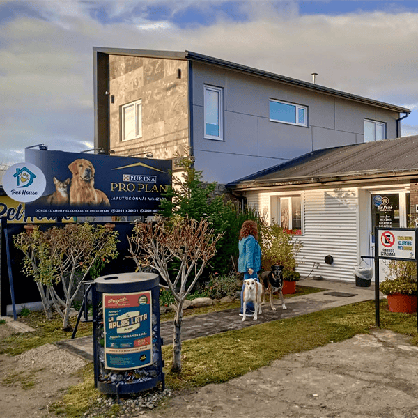 PET HOUSE - Veterinaria - Pet Shop - Ecografías- Foto Principal - Ushuaia City PET HOUSE - Veterinaria - Pet Shop - Ecografías- Foto Principal - Ushuaia City